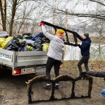 Sprzątanie śmieci na Osobowicach - Fundacja OnWater.pl